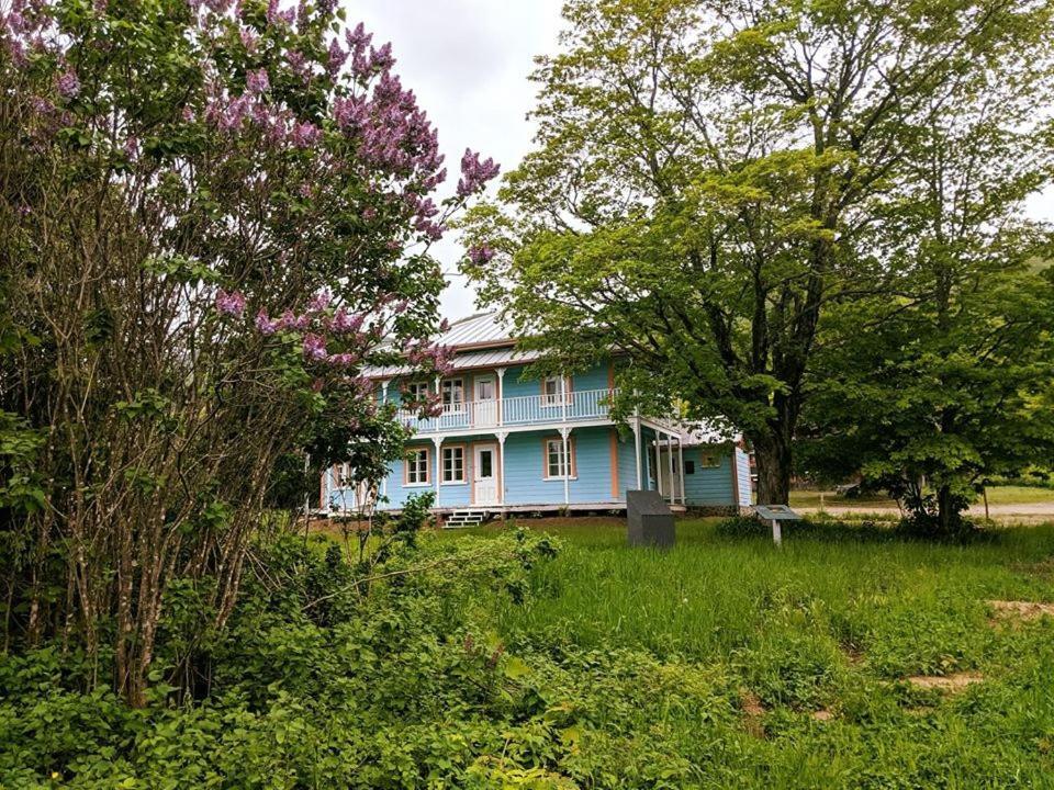 Auberge De Jeunesse Du Domaine A Liguori Petite-Riviere-Saint-Francois Exterior photo